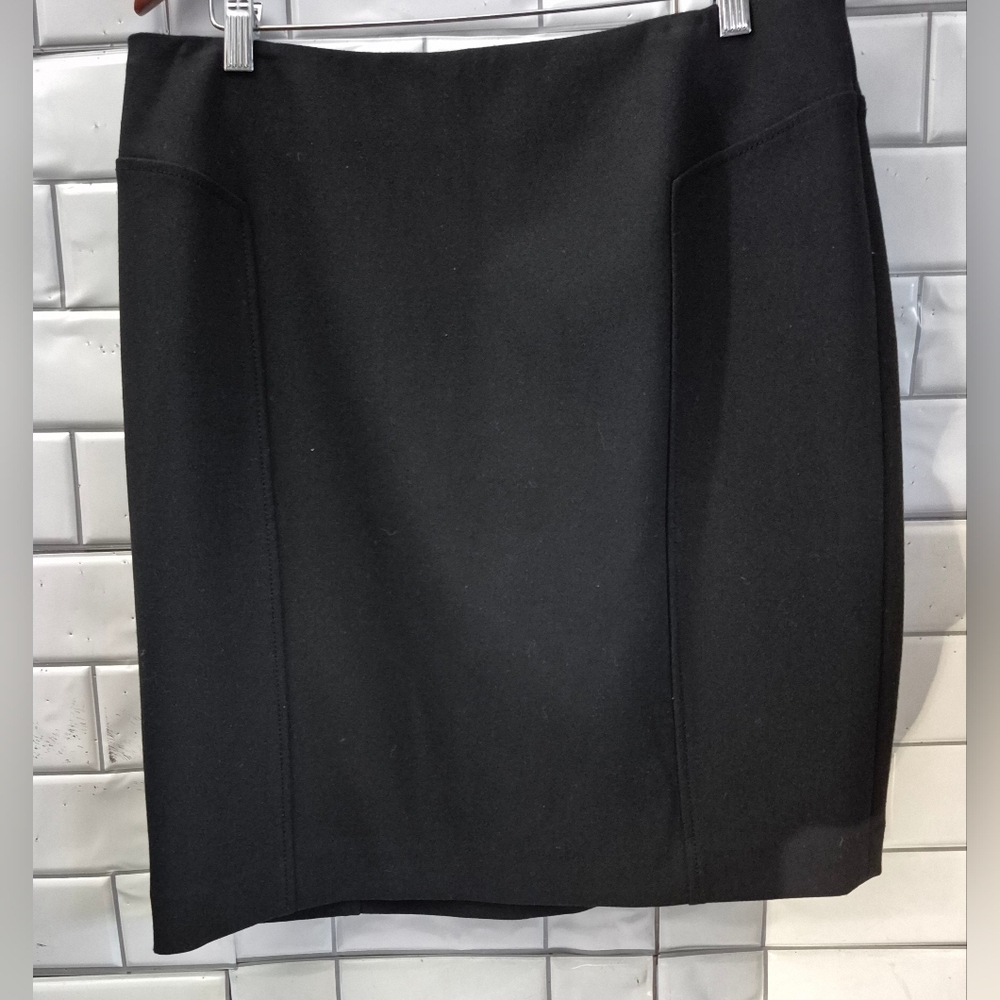 Halogen Ladies Straight Black Skirt Knee Length Lined Side Panel Stitching Detai